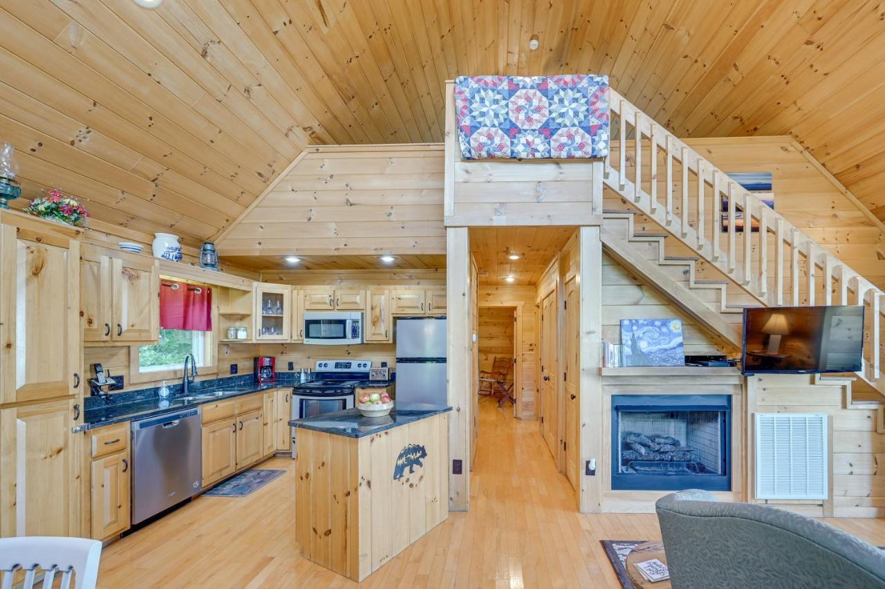 Warm And Cozy Cabin With Deck On Top Of The Blue Ridge Fancy Gap Esterno foto