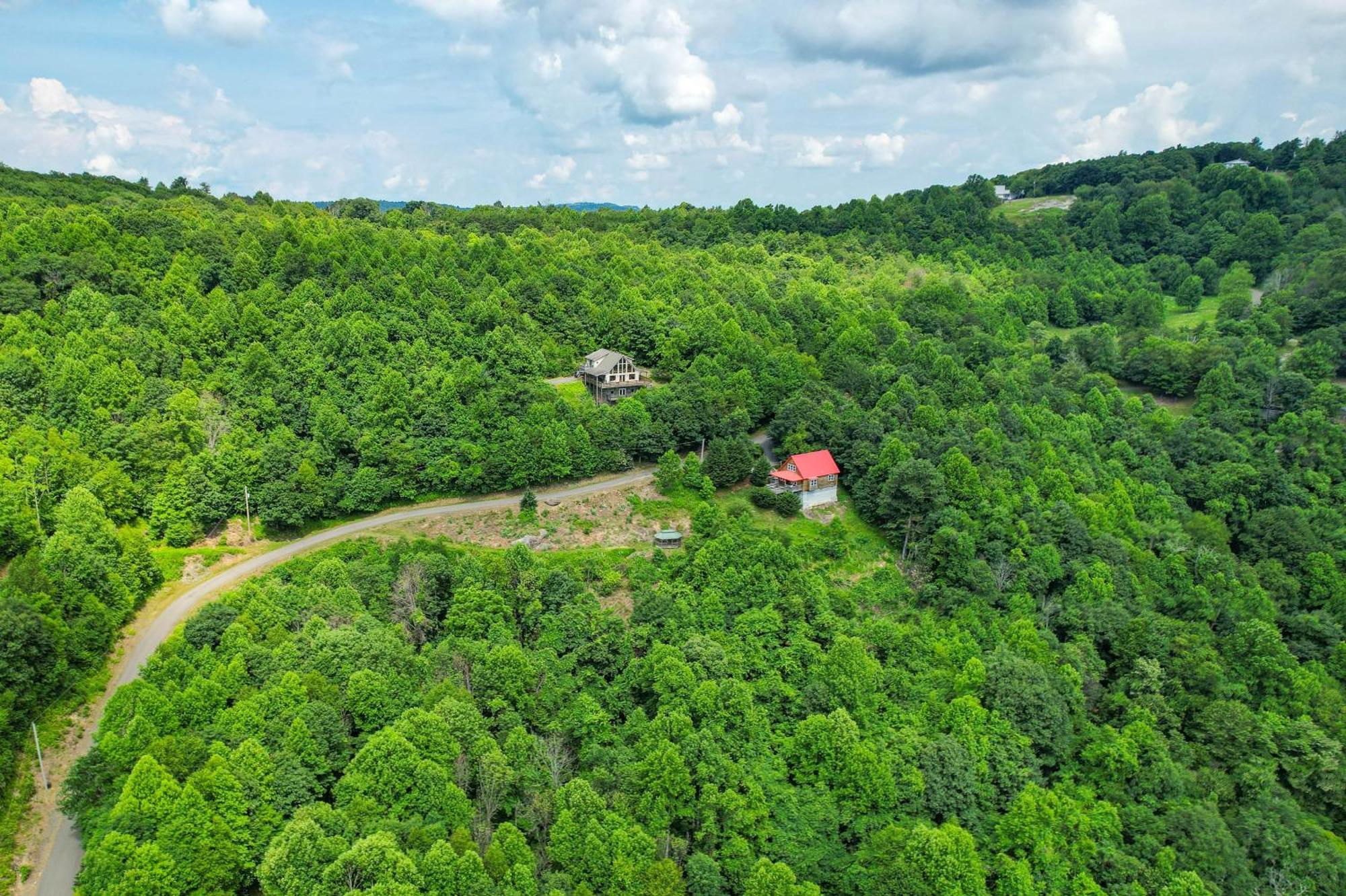Warm And Cozy Cabin With Deck On Top Of The Blue Ridge Fancy Gap Esterno foto