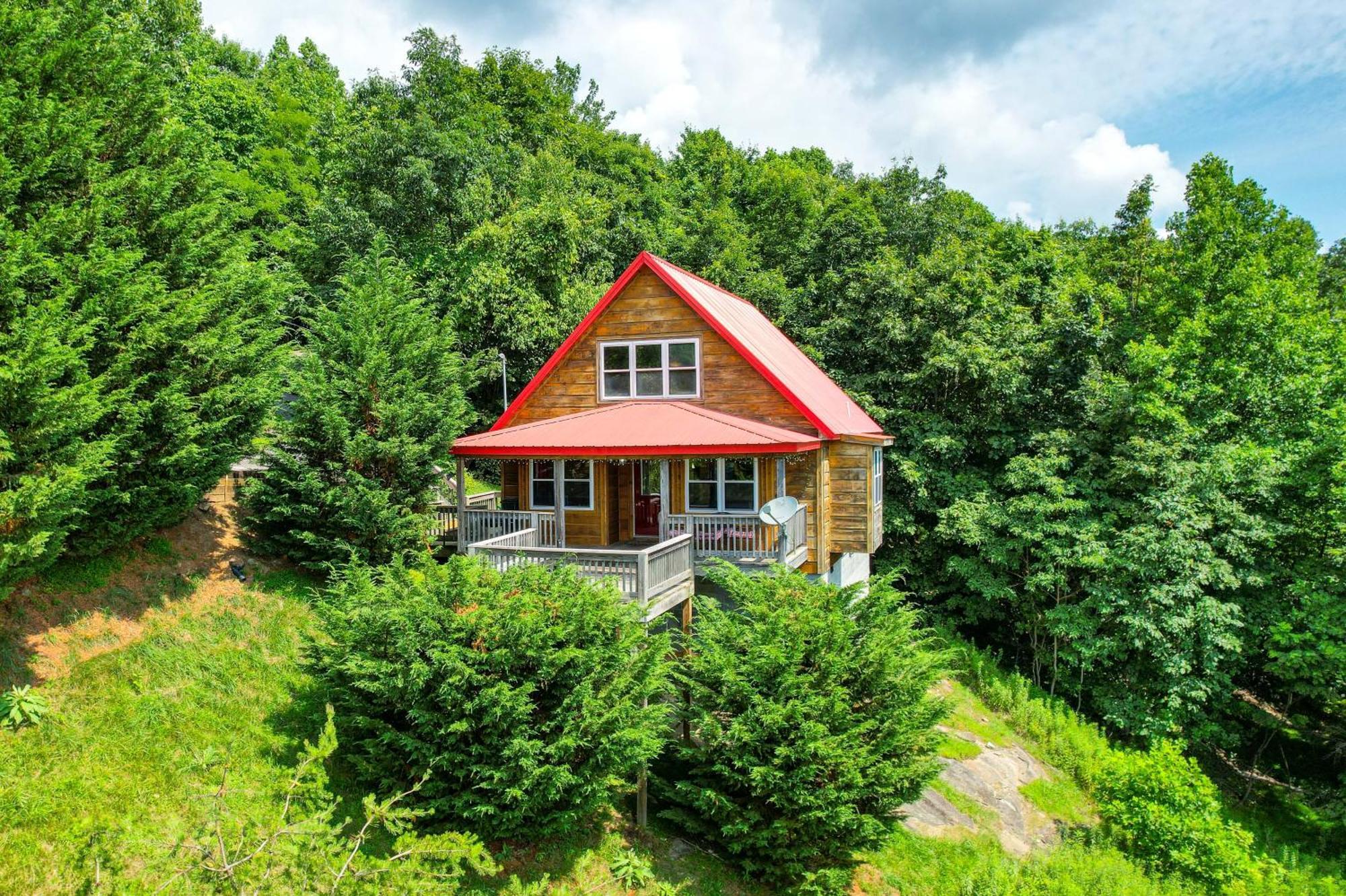 Warm And Cozy Cabin With Deck On Top Of The Blue Ridge Fancy Gap Esterno foto